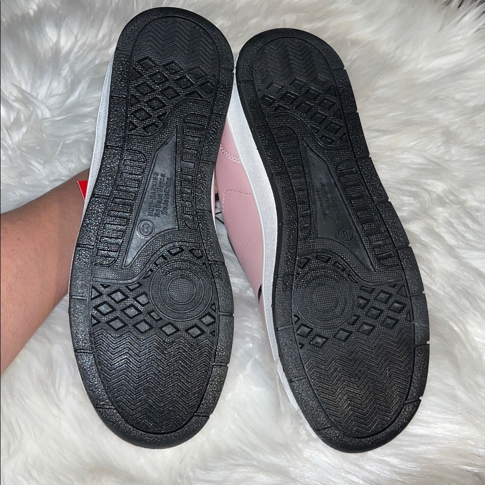 🆕Hello Kitty Sneakers Size 8 - Picture 8 of 9